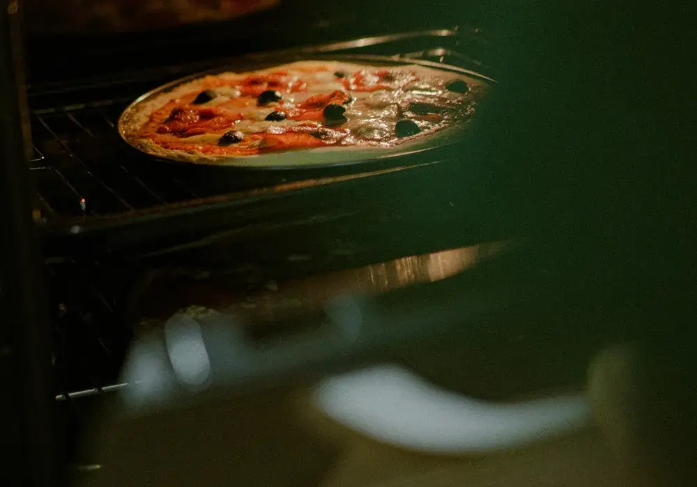 Jak ustawić piekarnik na pizzę, aby uniknąć przypalenia i uzyskać idealny smak