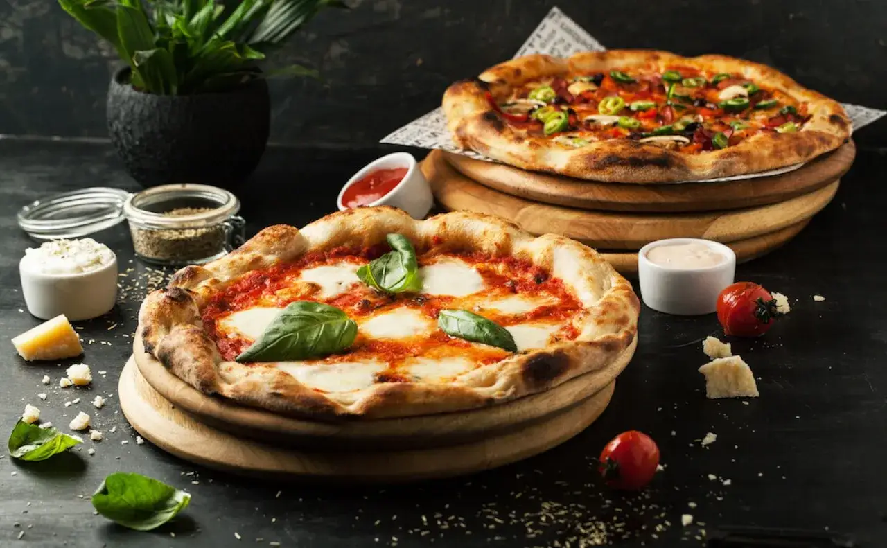 Zdjęcie Jak ustawić piekarnik na pizzę, aby uniknąć przypalenia i uzyskać idealny smak