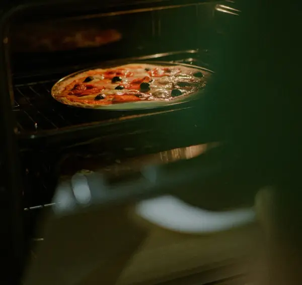 Jak ustawić piekarnik na pizzę, aby uniknąć przypalenia i uzyskać idealny smak