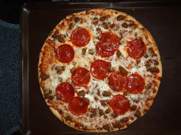 Ile piec pizza Guseppe, aby uniknąć niedopieczonego ciasta?